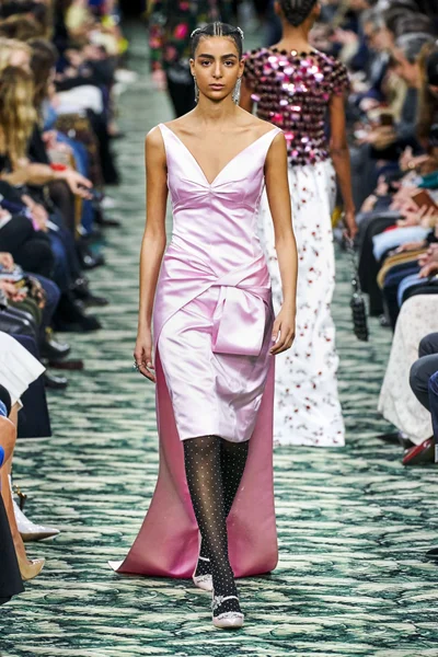 Look 28